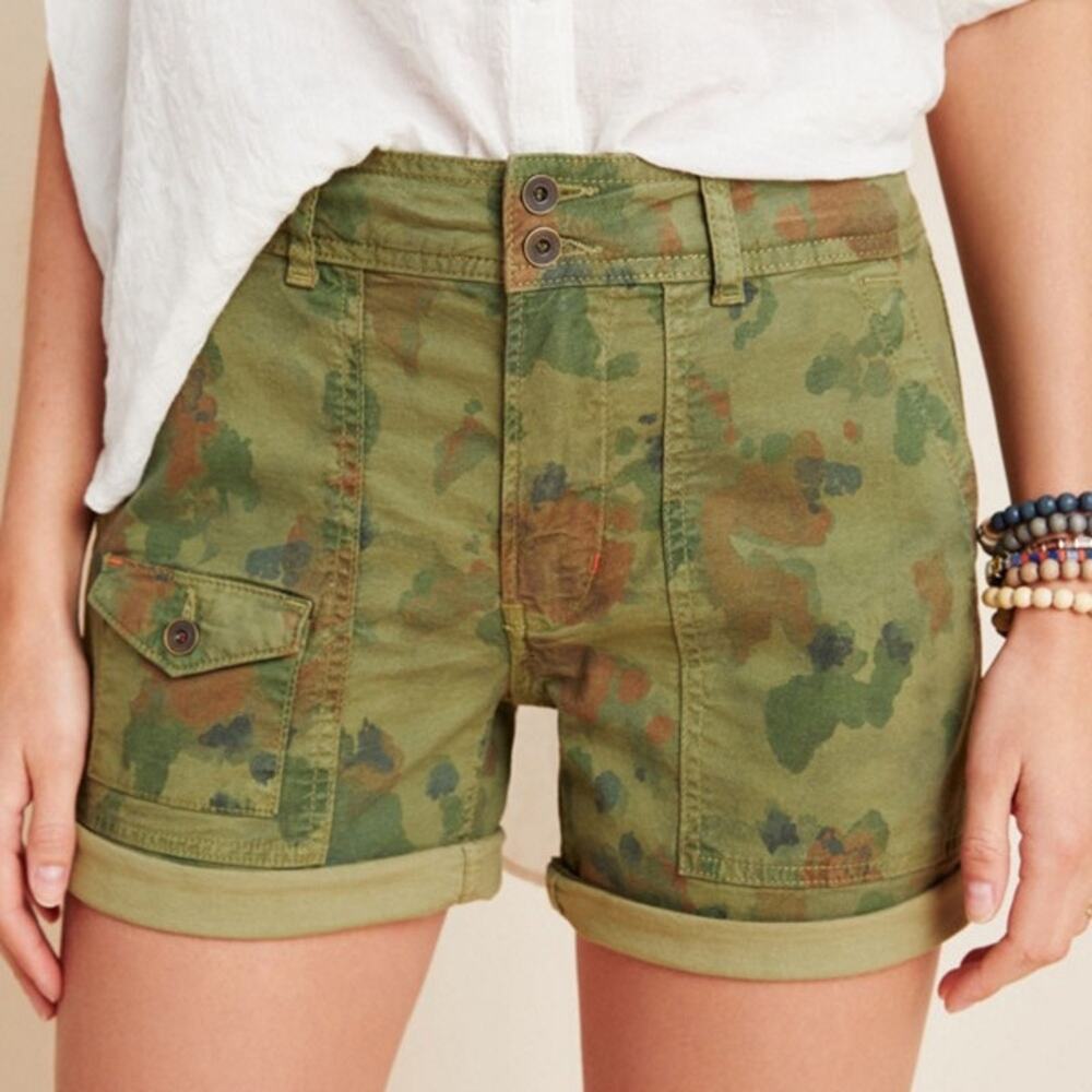 Anthropologie Wanderer Utility Shorts Army Green Print Size 28
